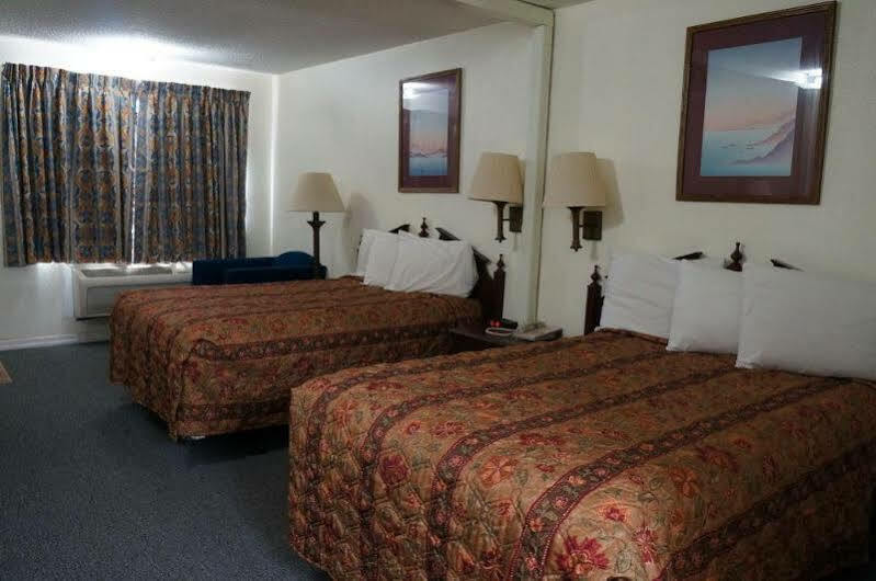 Ozark Inn&Suites Exterior foto